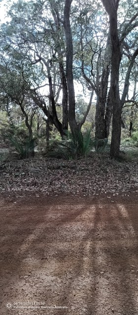 Em Lamond, photo 2